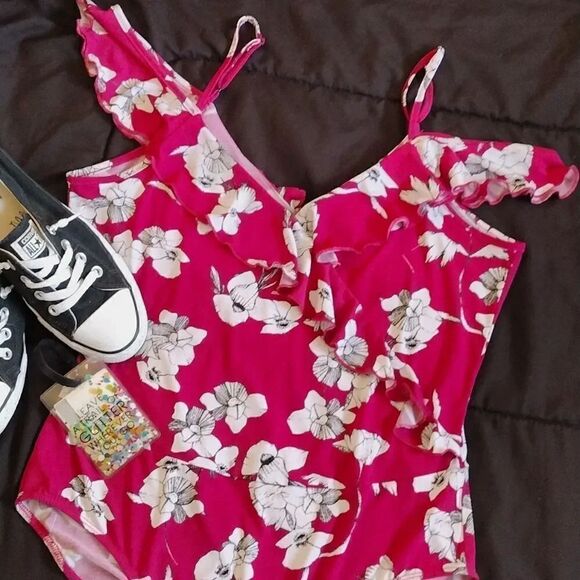 Heart Soul Pink White Floral Ruffled Cold Shoulder Surplice Bodysuit XL - Picture 3 of 14